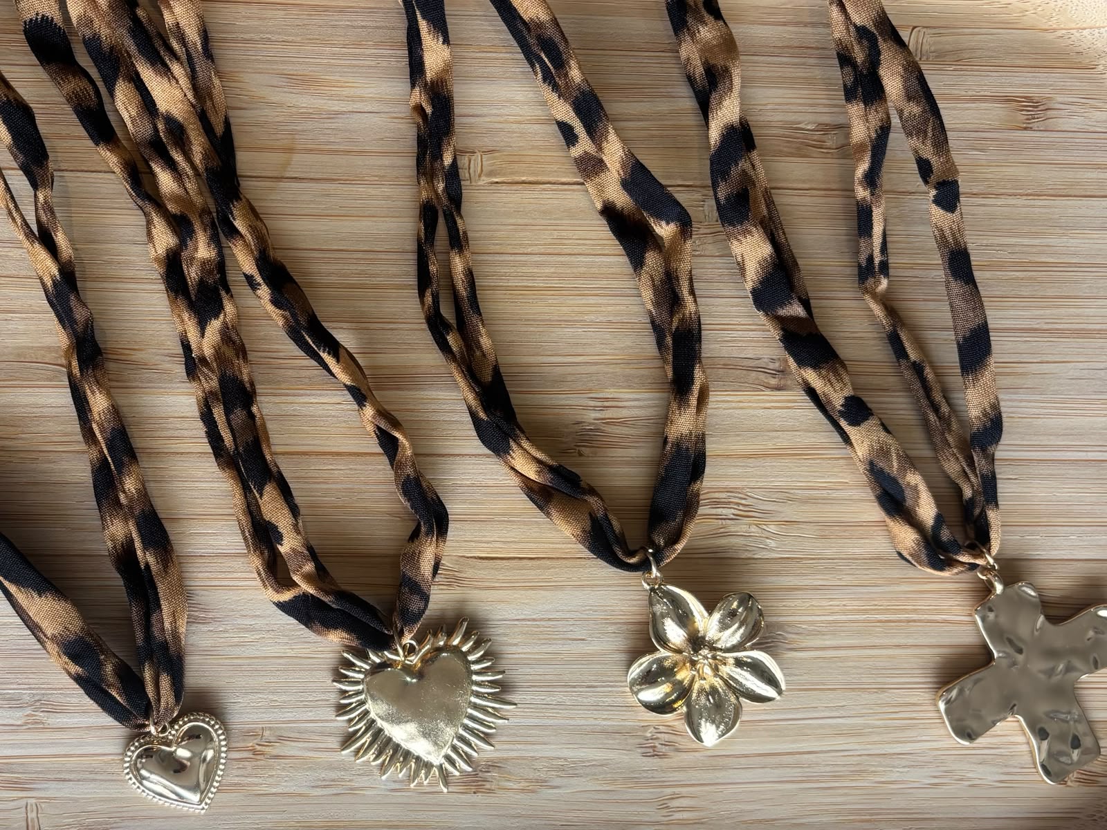 Collares